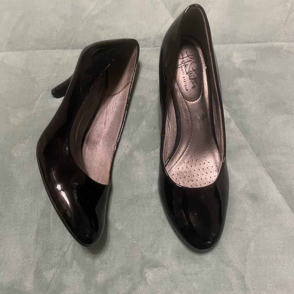 Life Stride Black heels